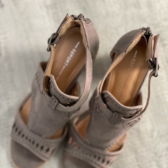 NWOT size 7 report heels - Picture 3 of 4